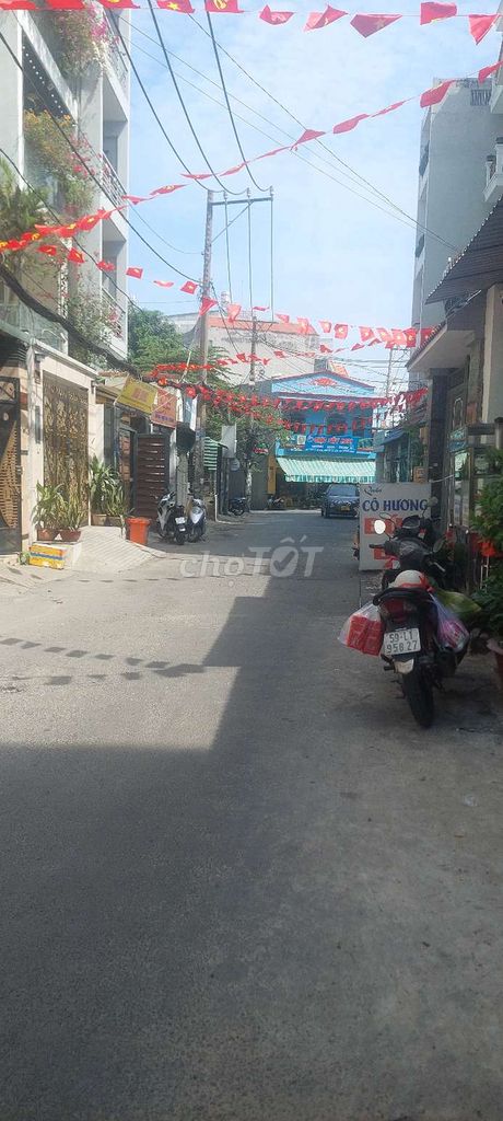 71m² House with Parking in Le Duc Tho