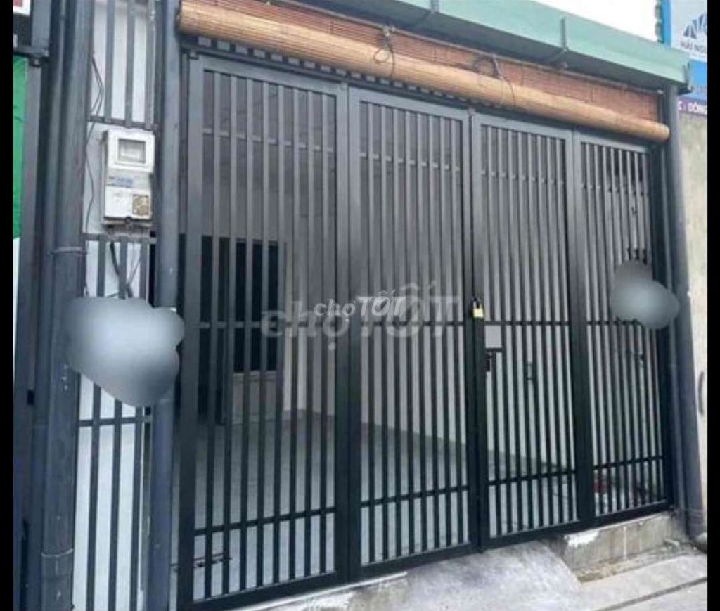 Modern Street-Front House in Dong Hung Thuan