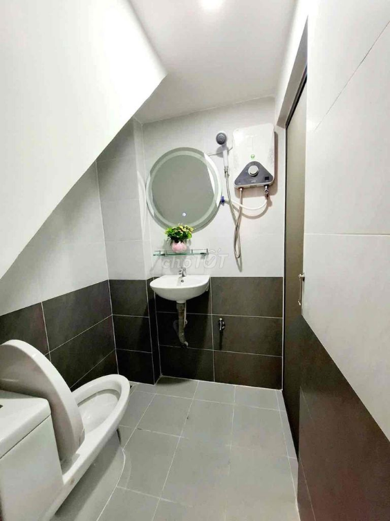Spacious Property near Tan Binh Market for Rent