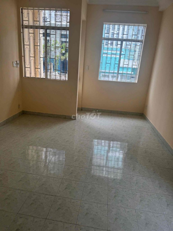 Spacious House for Rent in Lac Long Quan, Tan Binh District