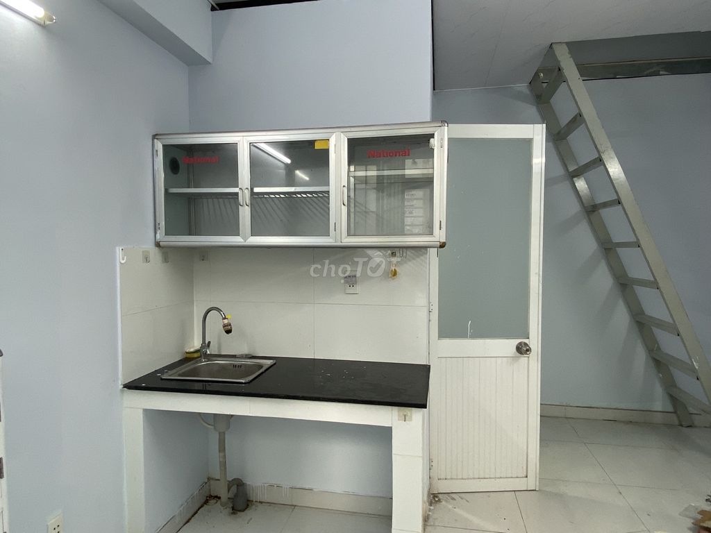 Newly Renovated Apartment Near MT Truong Sa