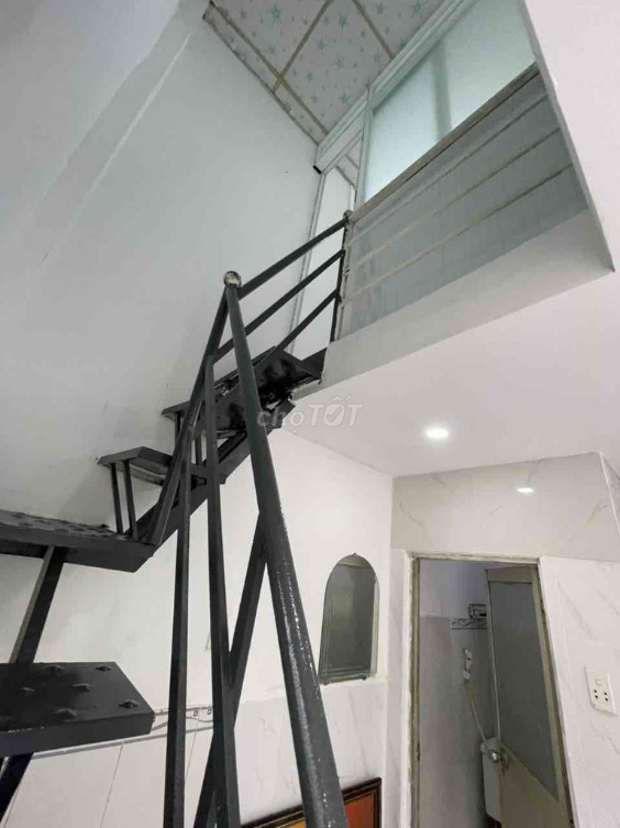 Newly Renovated Small House with Car Access