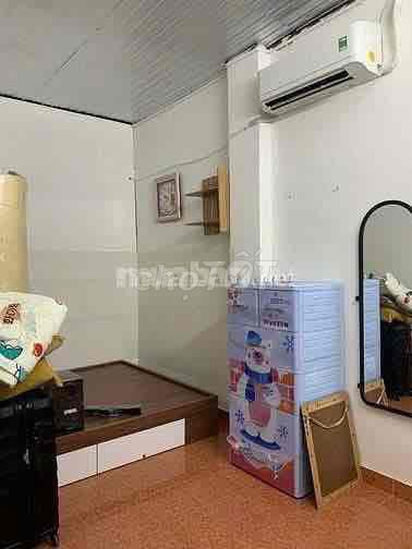 Spacious 2-Bedroom House Near Le Van Viet Road and Giao Thong Transportation University
