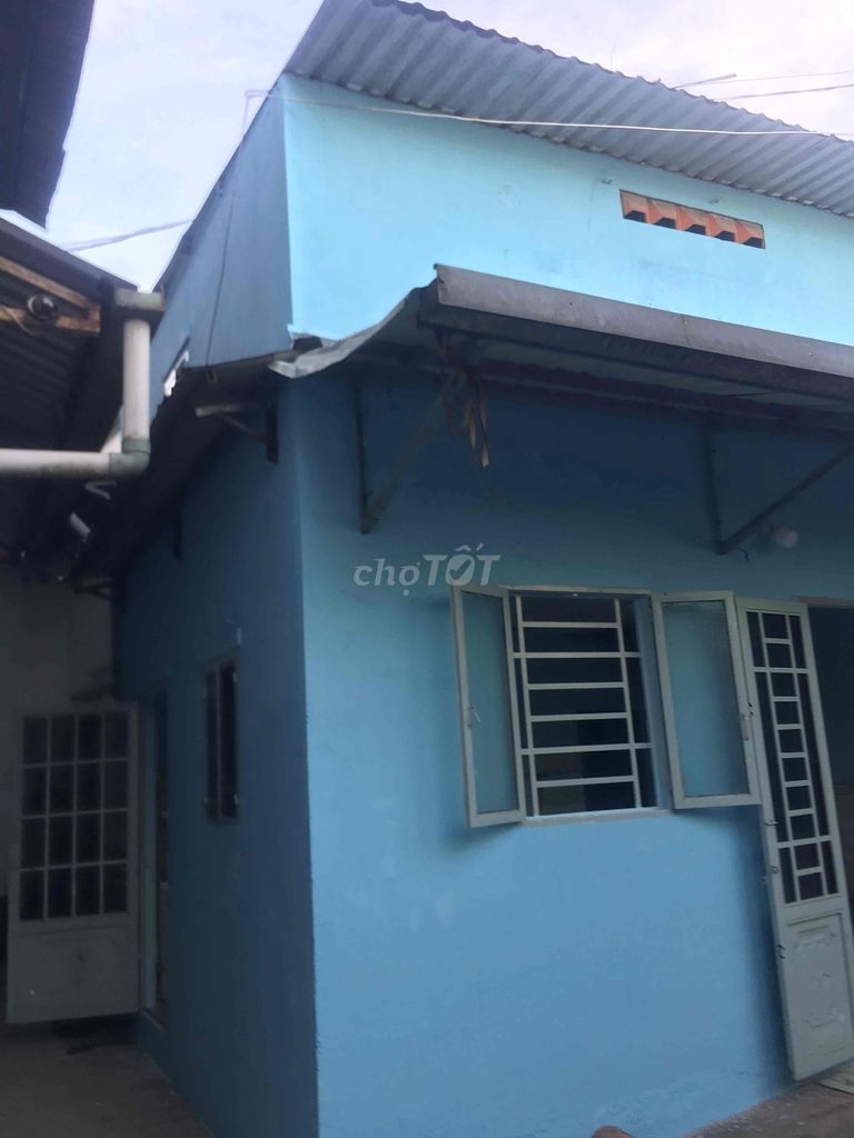 Newly Renovated Two-Story House with Garden