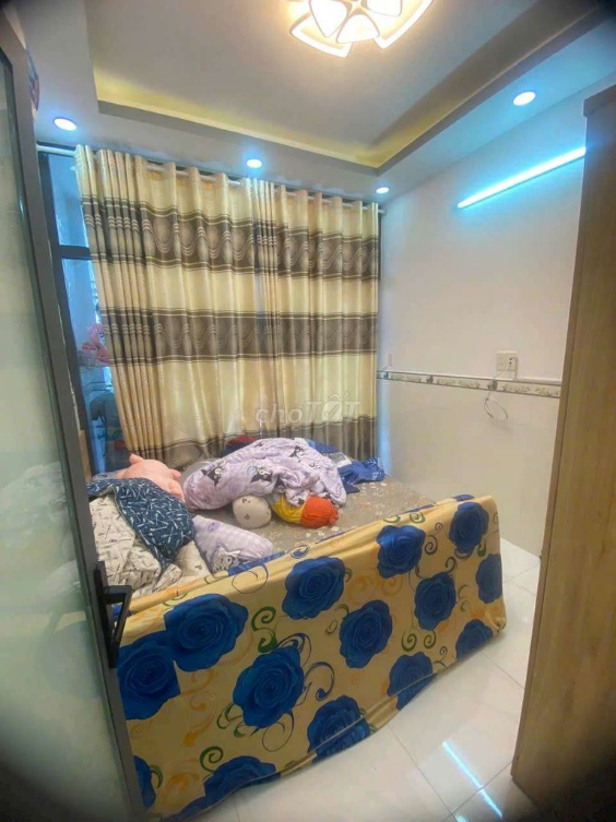 Spacious 2-Bedroom Apartment near Bus Station Q8