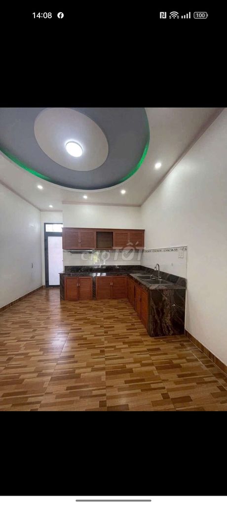 Modern 4-Bedroom Townhouse with Air Conditioning