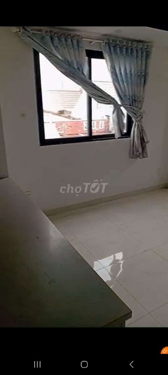 Spacious 4-Bedroom House with Multiple Floors