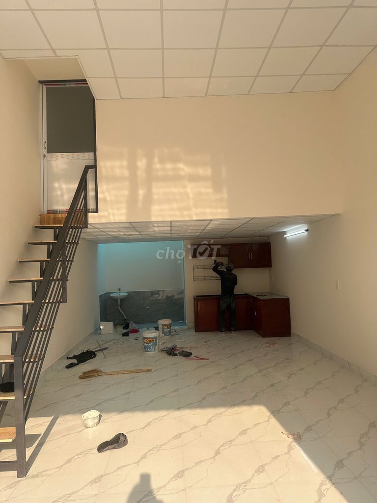 Modern Townhouse with Loft Near Highway