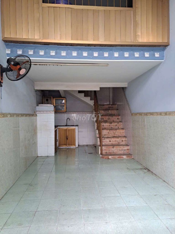 Spacious 3-Bedroom House in Tan Binh District, Near Amenities