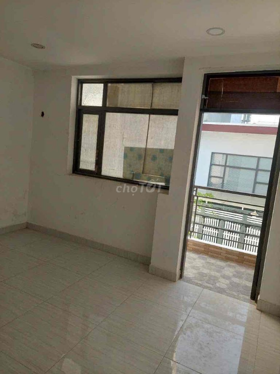 3-комнатный дом в аренду в переулке 881, шоссе 1A