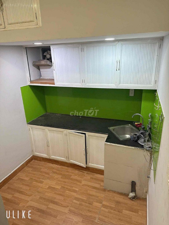 Compact Space for Multiple Uses: Office, Nail Salon, Spa