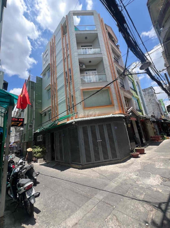 House for Rent near Âu Cơ Street and Hồng Lạc Intersection