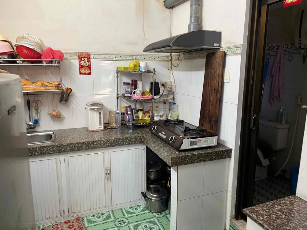 Spacious 3-Bedroom House near Âu Cơ Street, Tân Bình District