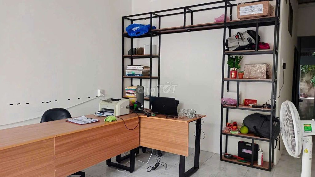 Ground Floor House in Residential Area with Parking