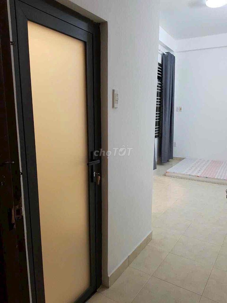 Modern 2-Bedroom House in District 3