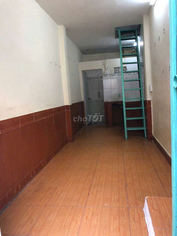 Compact 1-story + 1-loft house, near road, good for small family/group