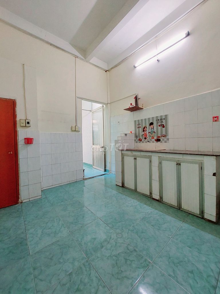 Two-Bedroom House Near Dam Sen Park