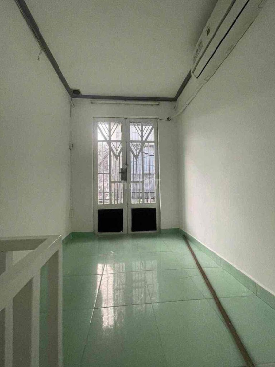 Compact Rental Near University and Market in Go Vap District