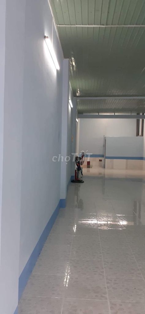 Spacious 80m² Commercial Space on Main Street