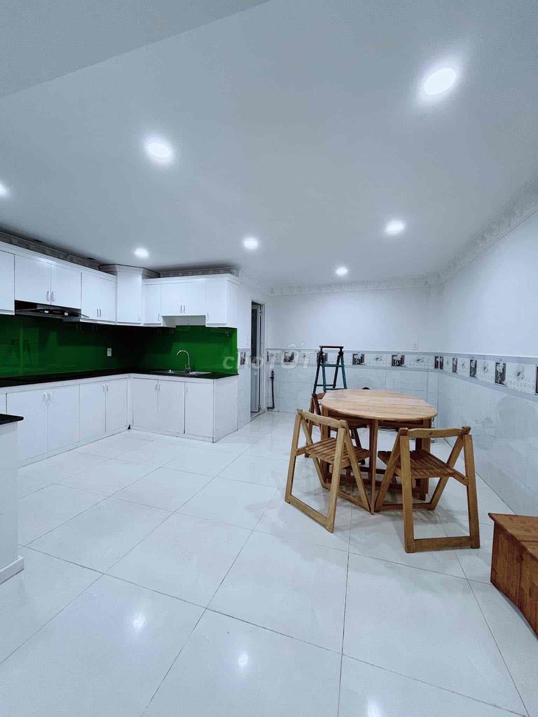 Modern House for Rent in Nguyen Can Hoi