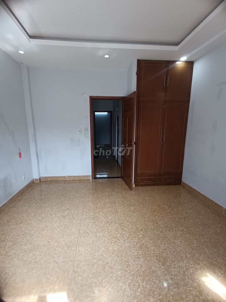Spacious 4BR Townhouse Near Thu Duc Market