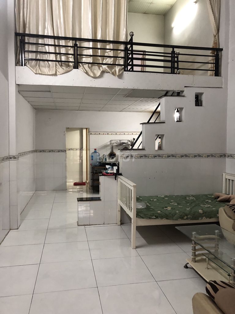 Spacious 2-Bedroom House with AC and Kitchen