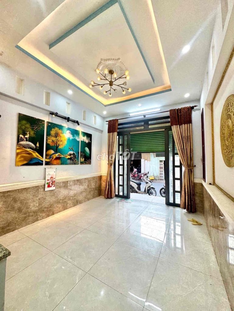 Modern 3-Bedroom Townhouse Near Aeon Mall