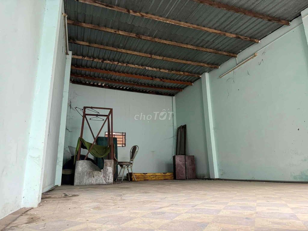 Spacious Two-Level House with Modern Interior