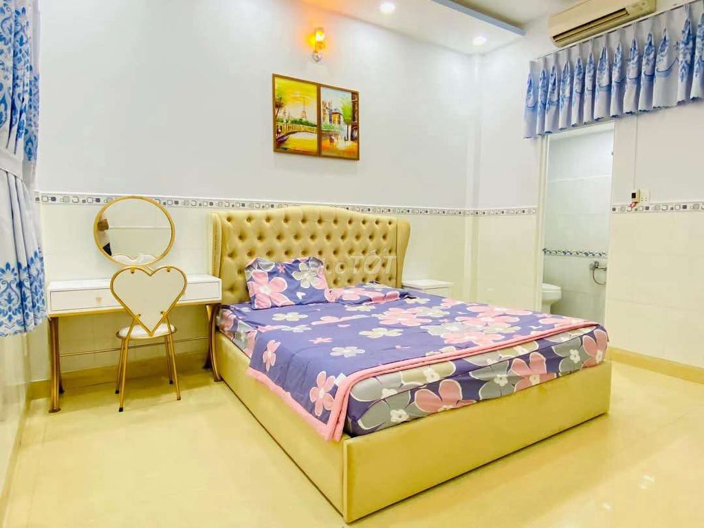Modern 2-Bedroom House with Stylish Interior