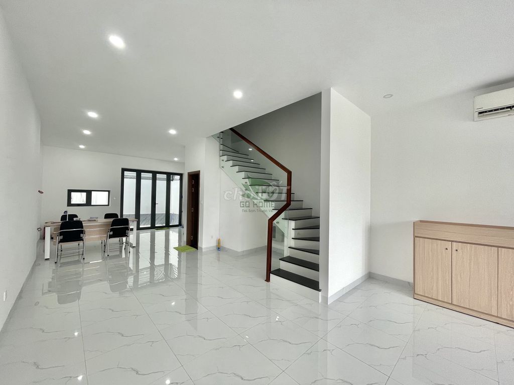 Modern 3-Bedroom Corner House in My Gia