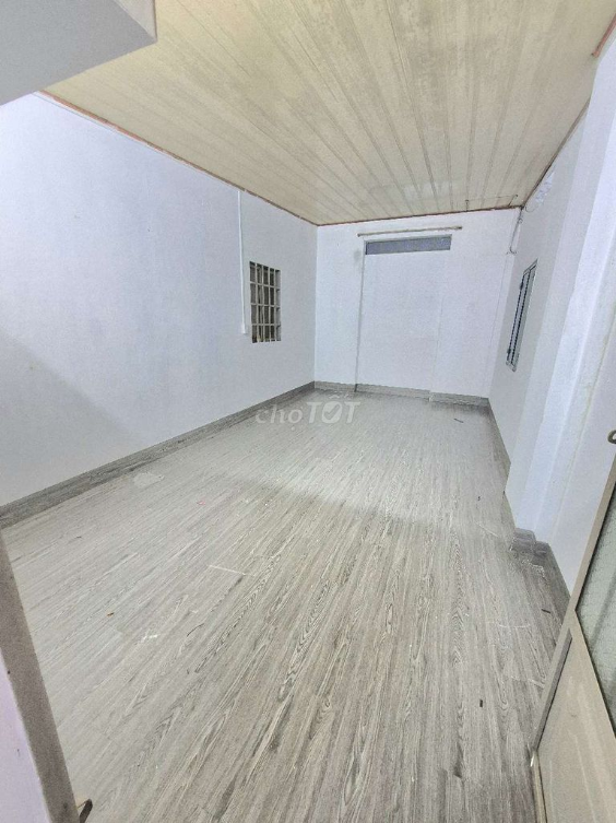 Small 1-Bedroom House with Garden in Dĩ An Area