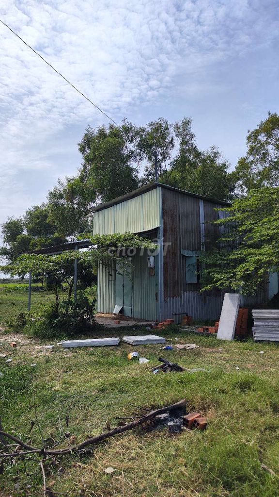 Large 1300m² Land Plot with Small House