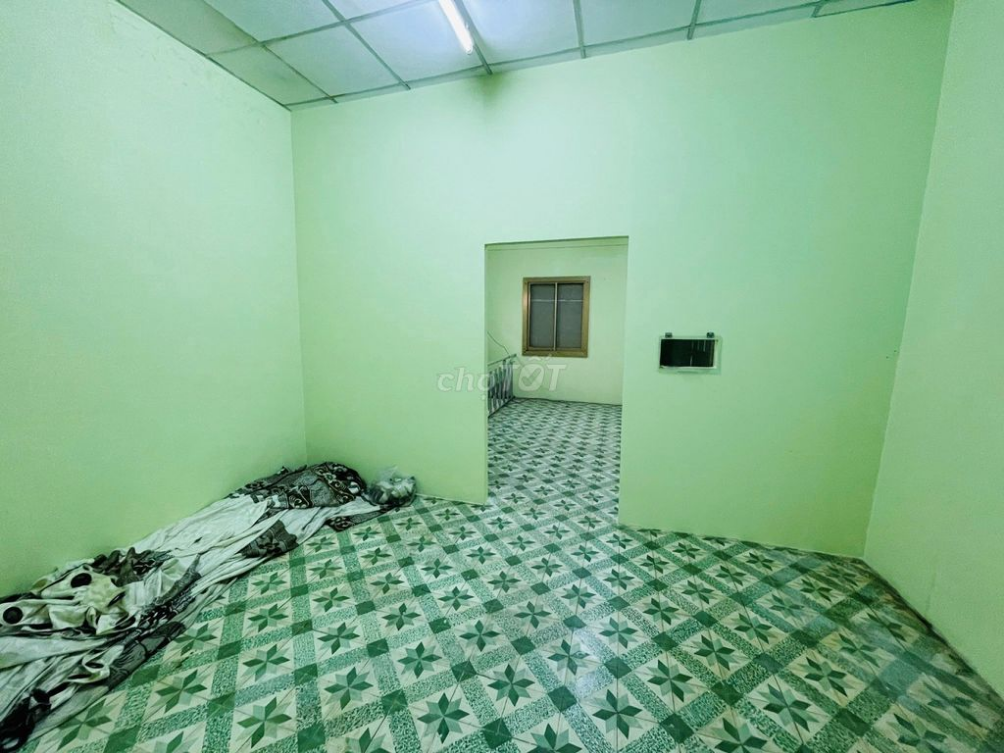 Two-story house near Thong Nhat Park with multiple access points