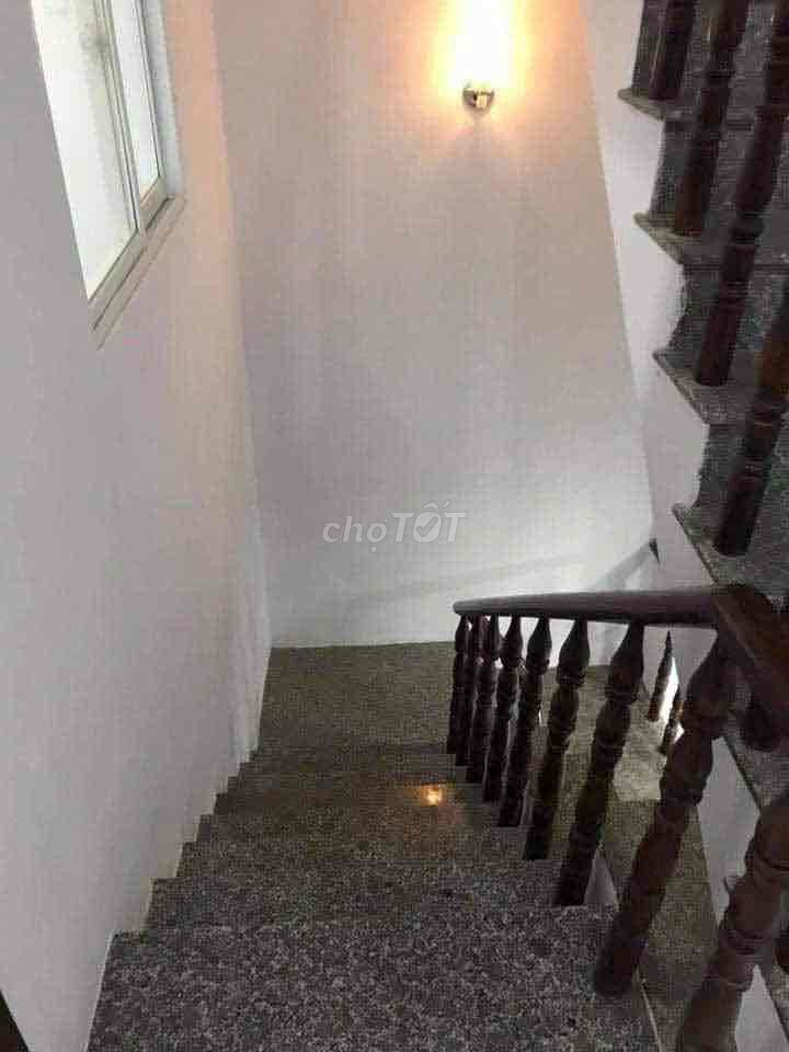 3-Story Townhouse with 4 Bedrooms Near Phu Huu