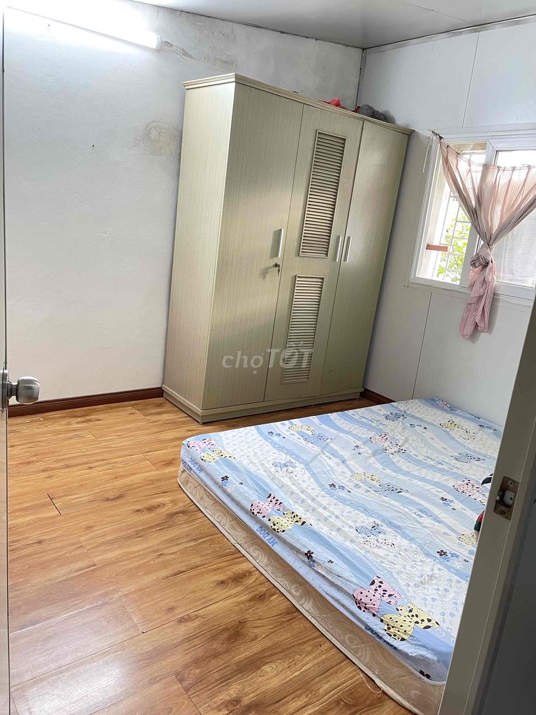 Ground Floor House with Loft, Furnished, Near Market