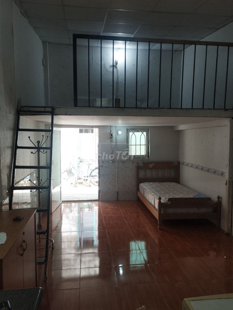 Loft Studio with Mezzanine Near Amenities