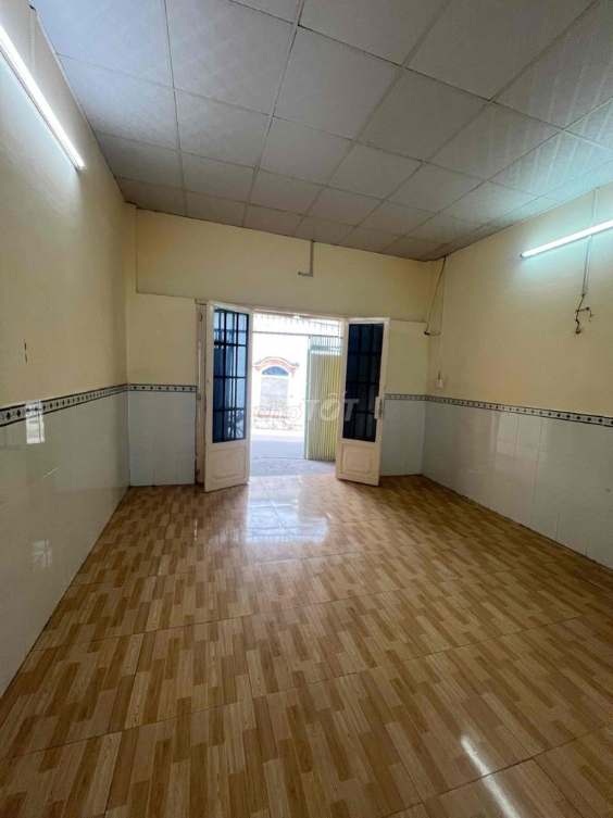 Spacious 2-Bedroom House for Rent near Dao Tong Nguyen