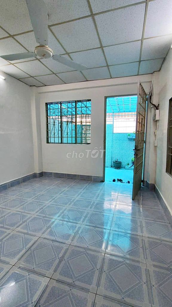 Spacious 80m² Floor in Binh Thanh District