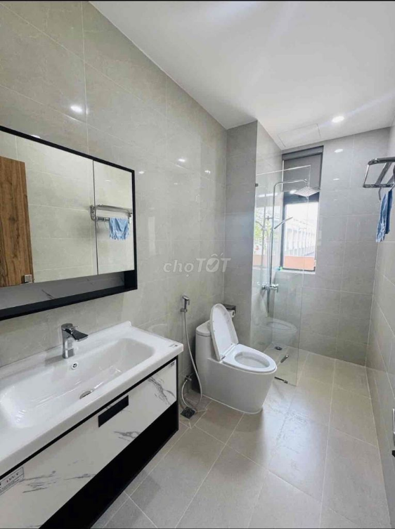 Spacious 5-story house near My Dinh bus station, fully furnished