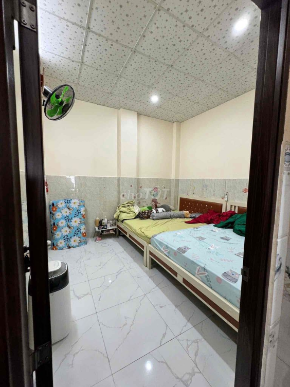 Spacious Warehouse/Residential Space near Hoa Binh