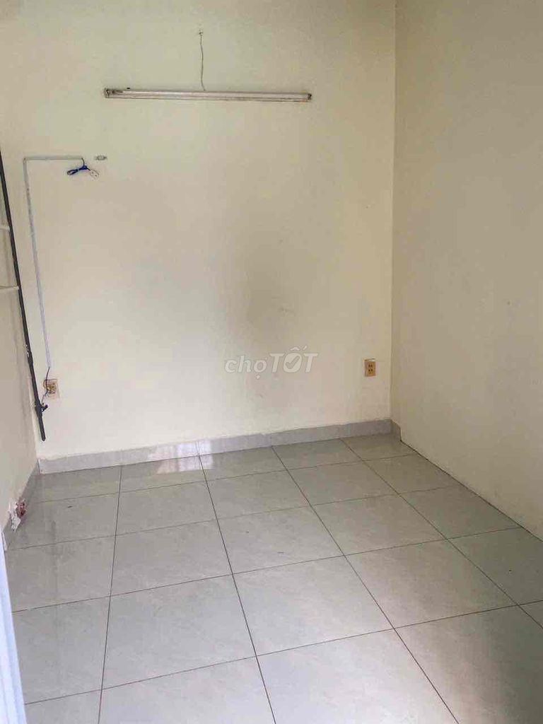 2-Bedroom Townhouse with Street Front Location