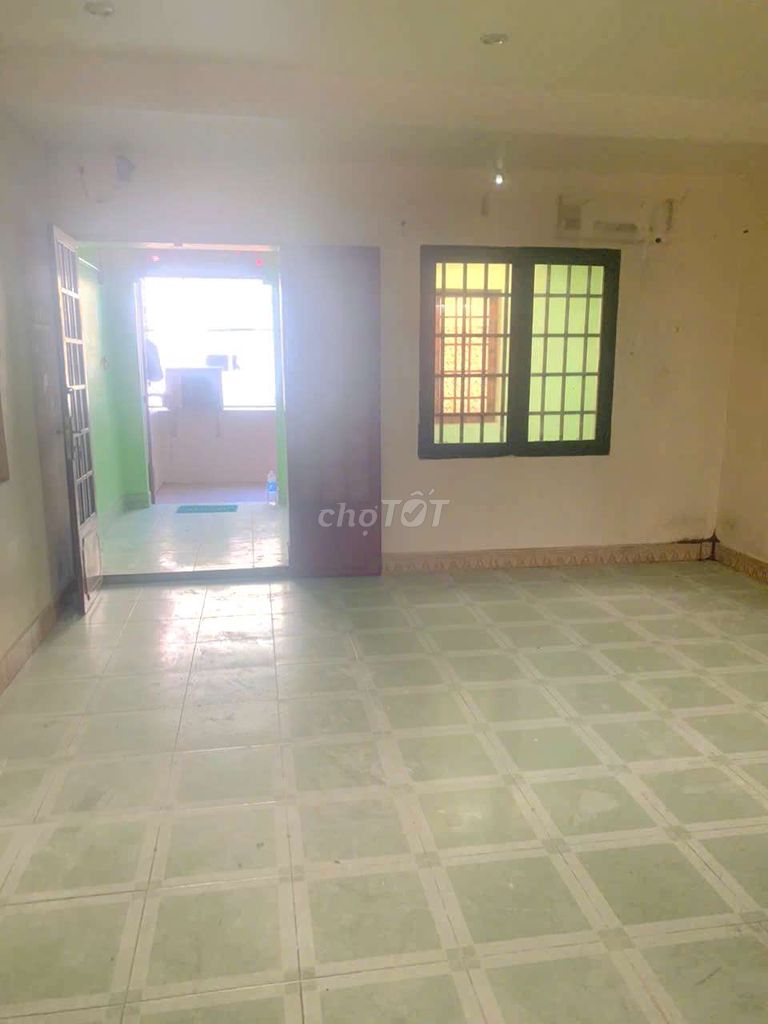 Spacious 4-Bedroom Townhouse in District 8