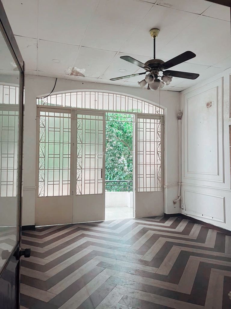 Corner House with Two Entrances in Binh Thanh