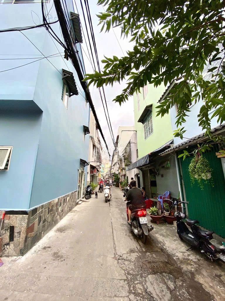 Spacious 3-Story House in Binh Thanh District