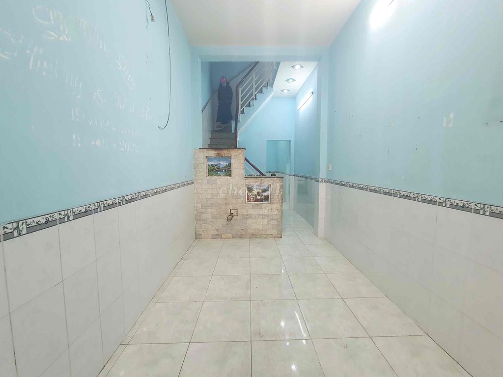 Modern 2-Bedroom House with Parking in District 8
