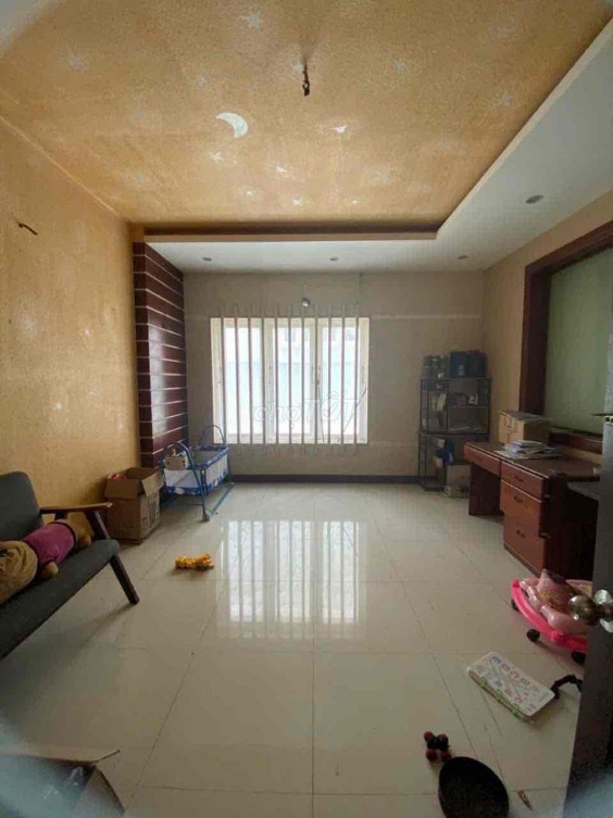 Private Room Rental with Flexible Hours and Secure Parking