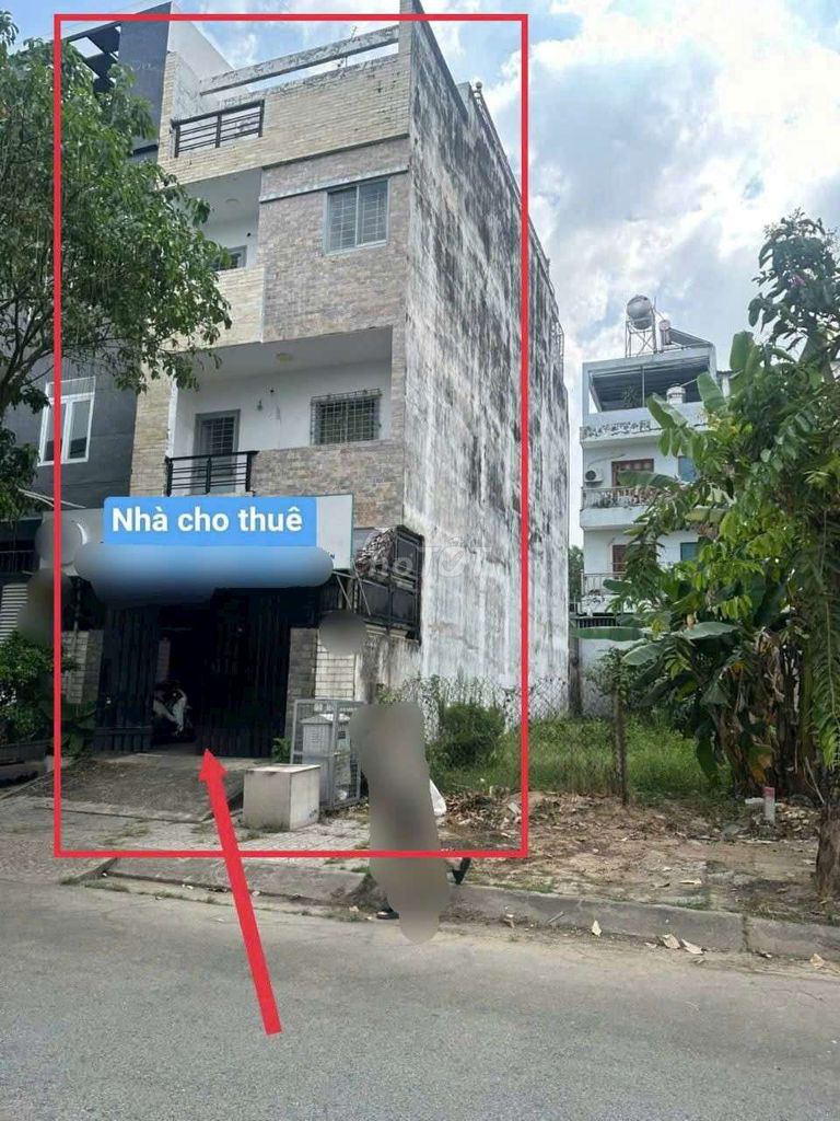 3-Story House with 4 Bedrooms Near Lien Phuong