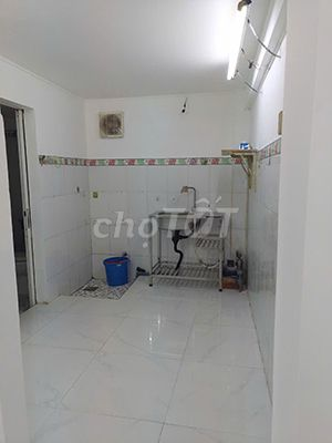 1-story 2-level house, 97m2, 3 bedrooms, good location in District 4, Ho Chi Minh City