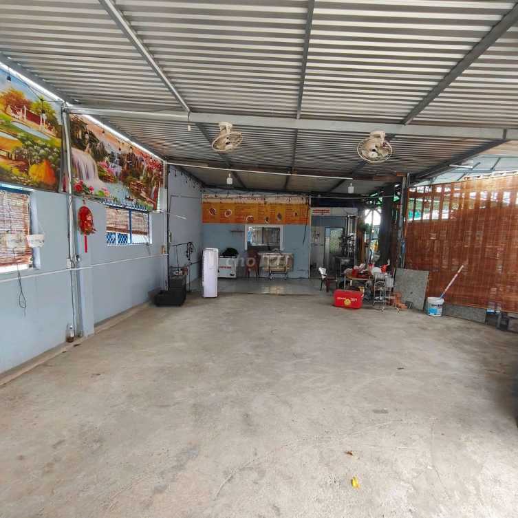 Front Street Commercial Space - Versatile Business Location