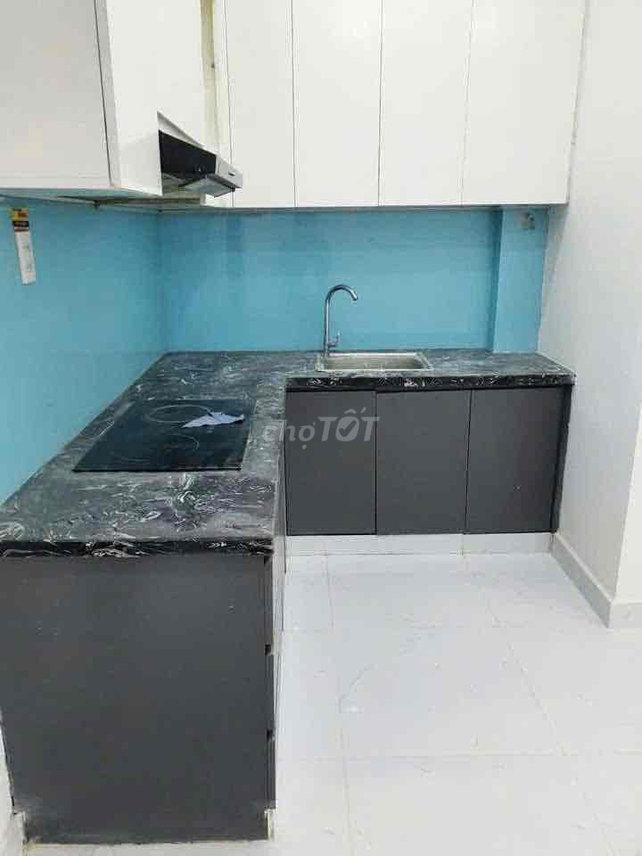 Modern Townhouse with 3 Bedrooms Near Nguyen Trai